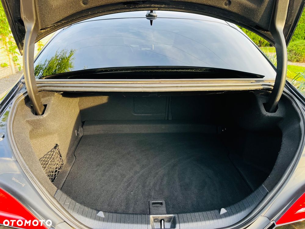 Mercedes-Benz CLA 220 d 7G-DCT Urban - 20