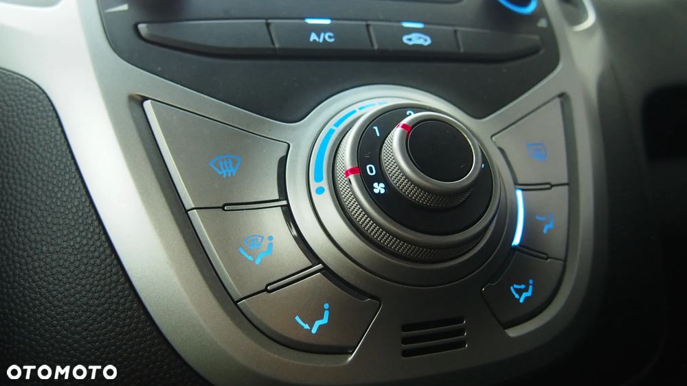 Hyundai ix20 1.4 blue Comfort - 27