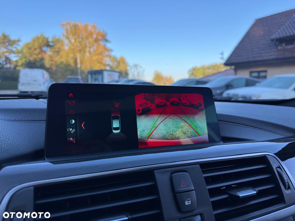 BMW Seria 3 330i GPF xDrive M Sport - 31