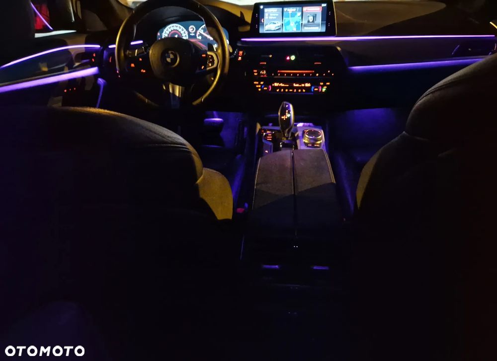 BMW Seria 5 520d Efficient Dynamics M Sport sport - 16