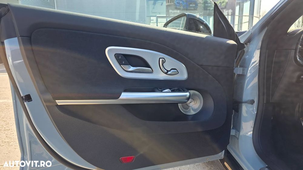 Mercedes-Benz CLA 220 - 12