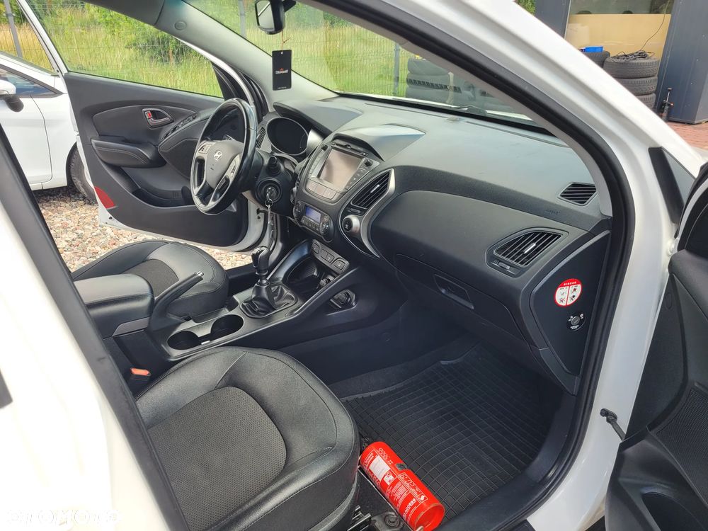 Hyundai ix35 1.7 CRDi 2WD blue Style - 16