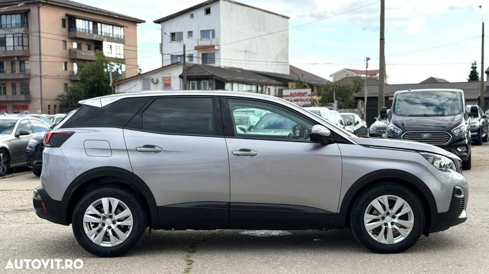 Peugeot 3008 1.2 PureTech 130 EAT8 Allure Pack - 11