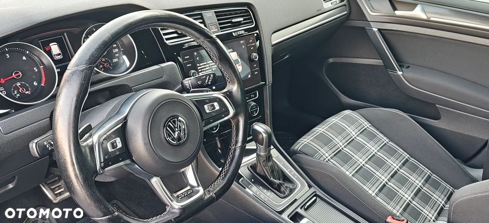 Volkswagen Golf Variant GTD (BlueMotion Technology) - 26