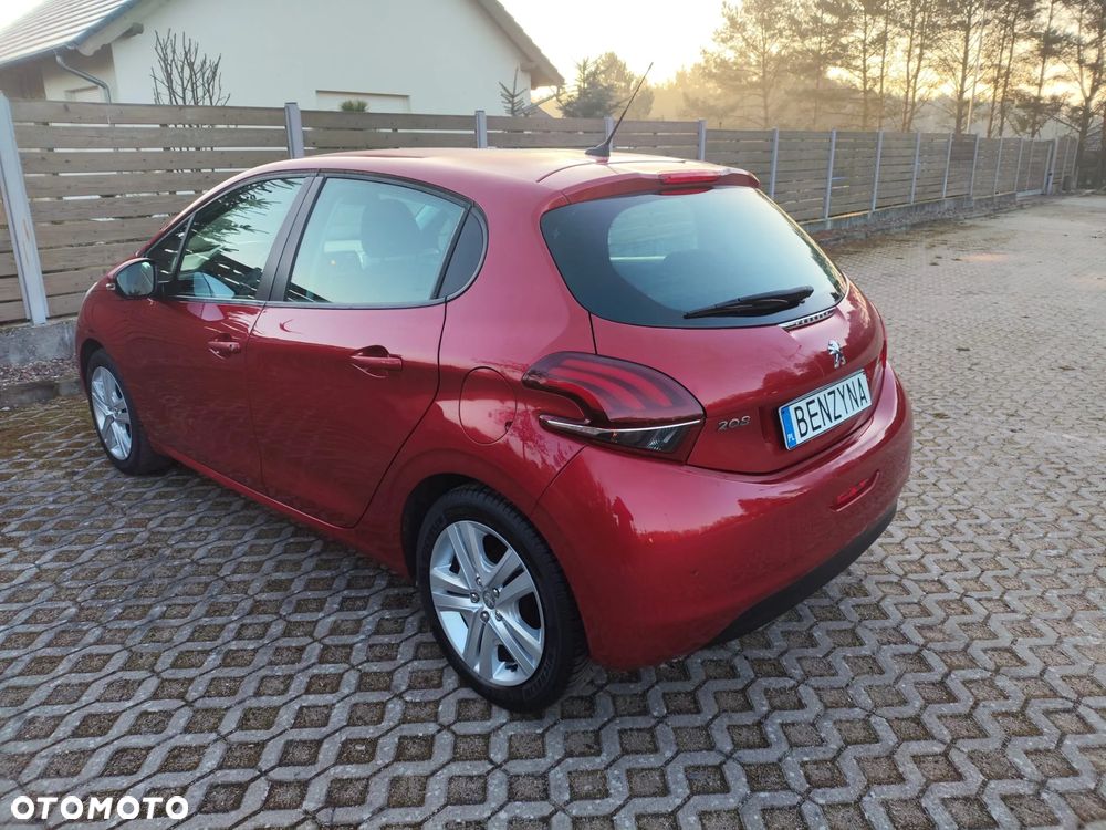 Peugeot 208 - 6