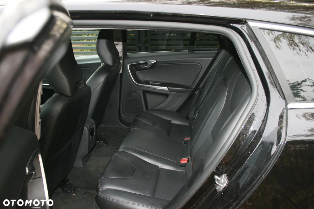 Volvo V60 D3 Drive-E Dynamic Edition (Momentum) - 39