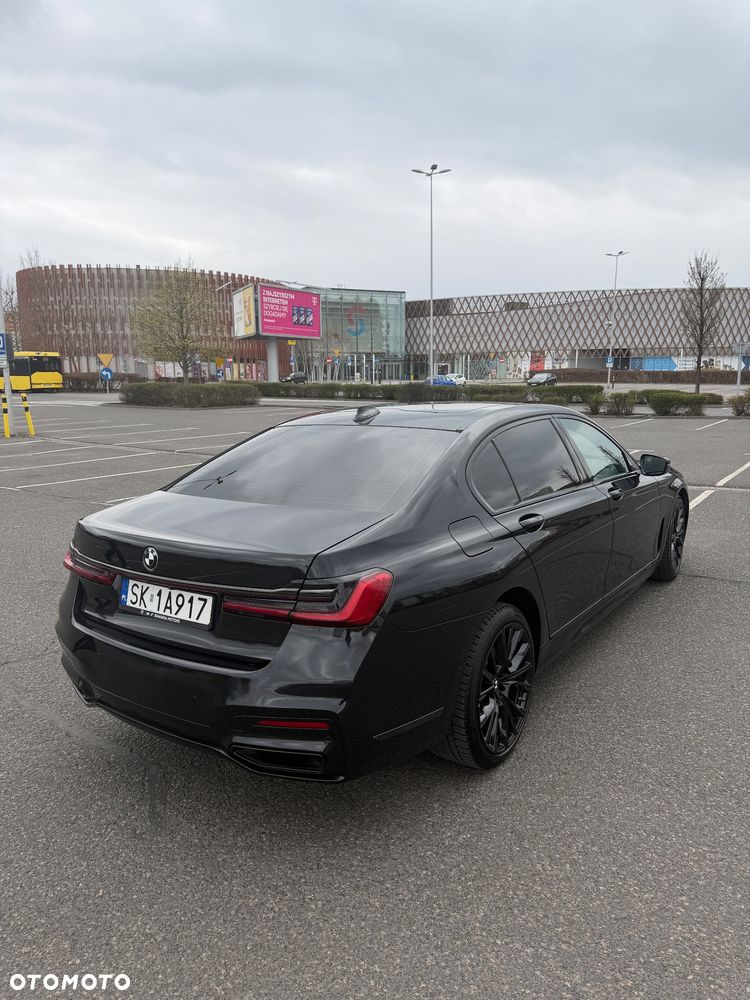 BMW Seria 7 740Li sport - 9