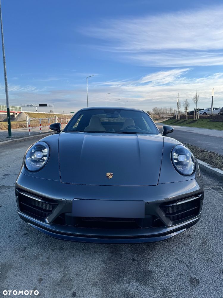 Porsche 911 Carrera GTS - 23