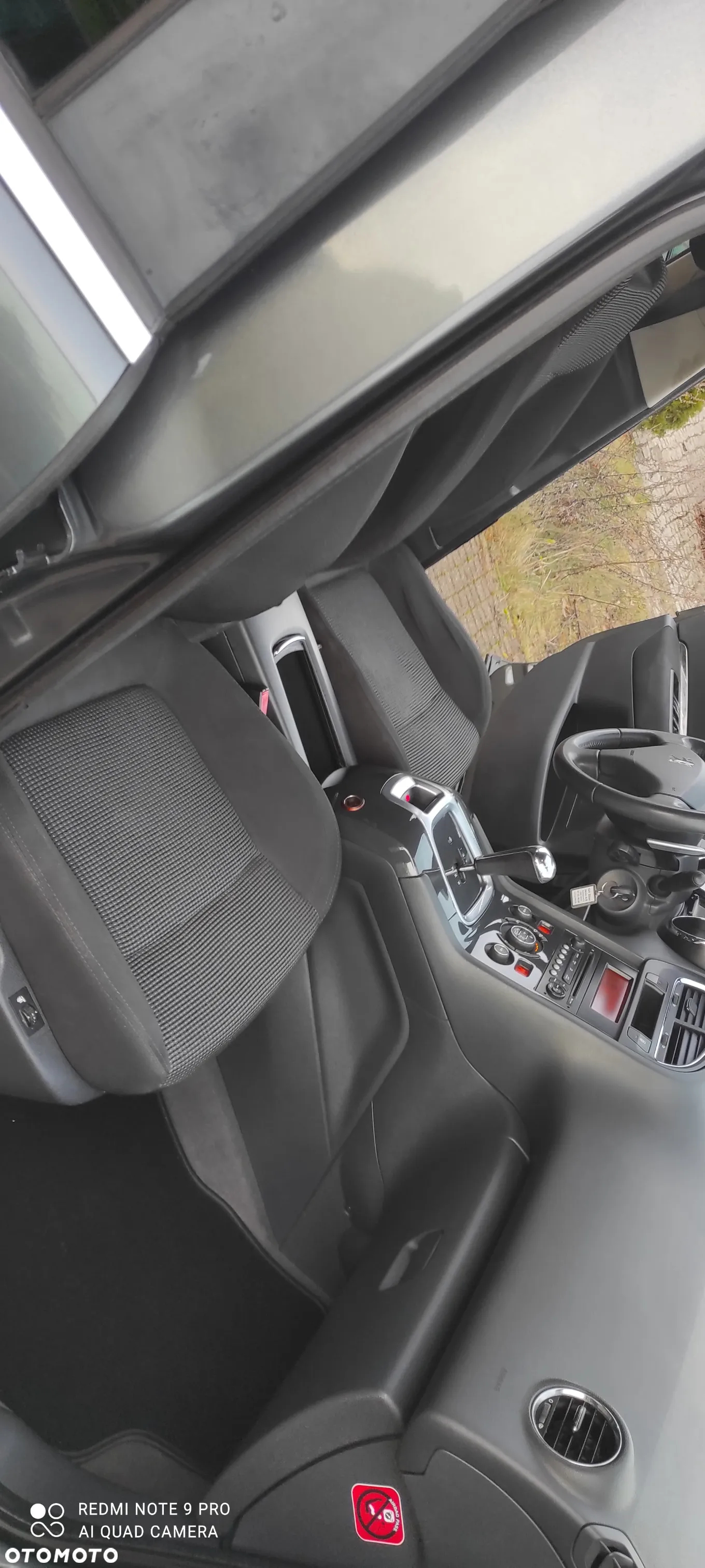 Peugeot 5008 HDI FAP 110 EGS6 Premium - 30