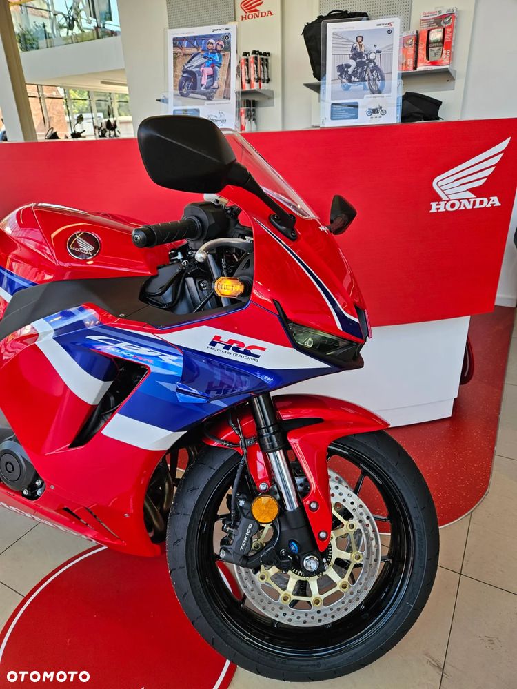 Honda CBR - 8