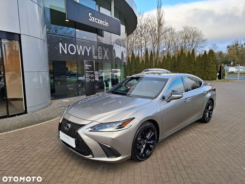 Lexus ES 300h F Sport Edition - 1