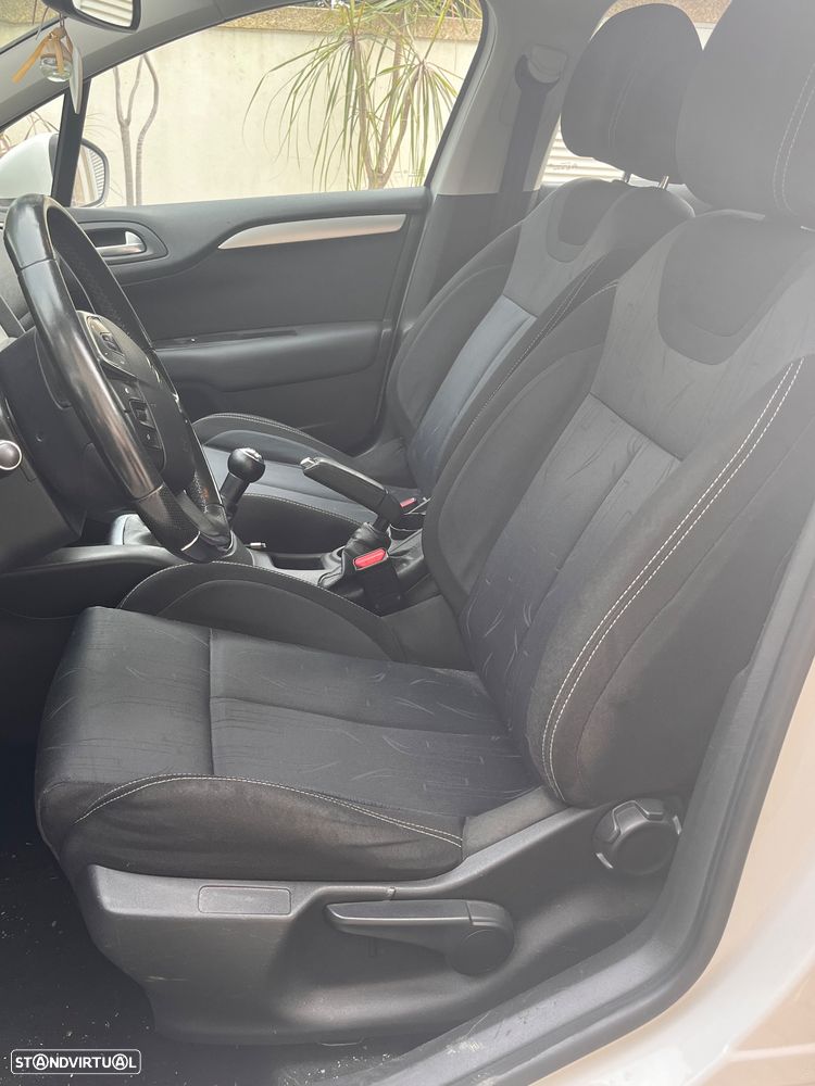 Citroën C4 1.6 HDi Attraction - 6