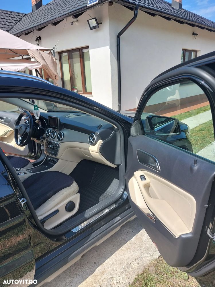 Mercedes-Benz GLA - 8