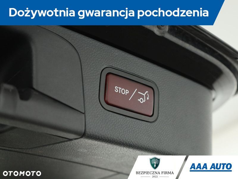 Mercedes-Benz GLC - 11