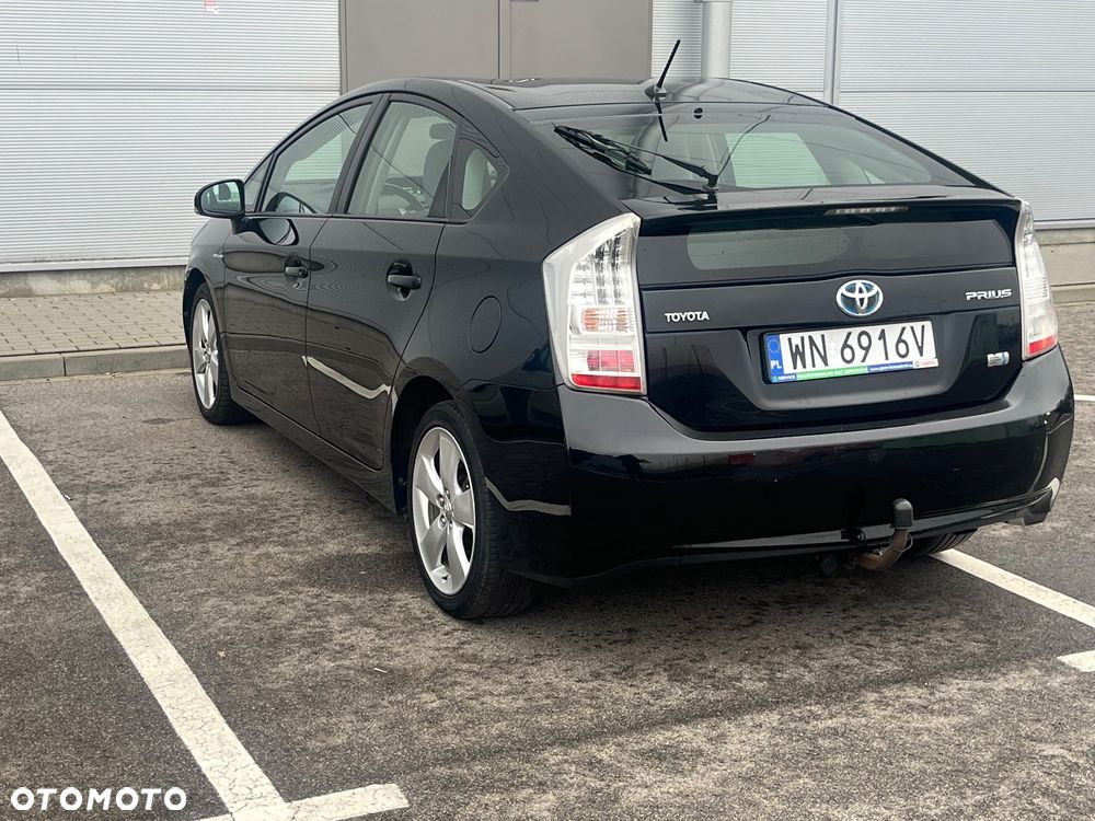 Toyota Prius (Hybrid) Executive - 4