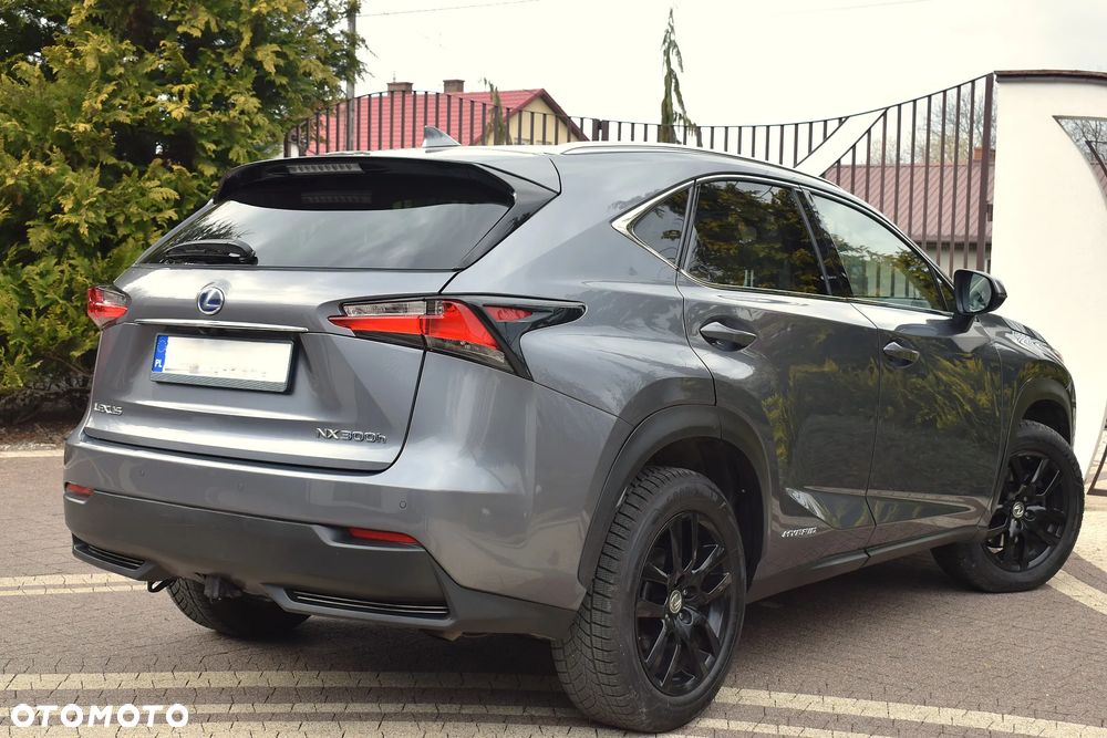 Lexus NX 300h Prestige AWD - 17