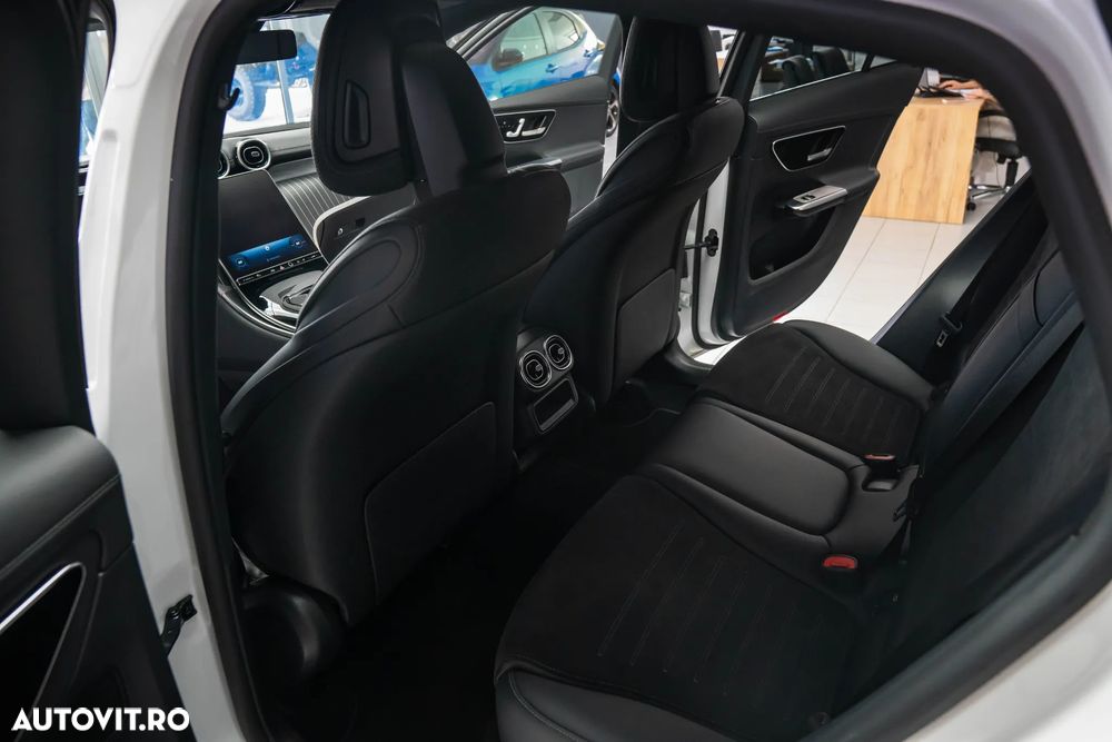 Mercedes-Benz GLC Coupe 200 4Matic 9G-TRONIC AMG Line Advanced - 24