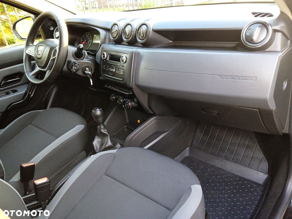 Dacia Duster 1.6 SCe Laureate S&S - 13