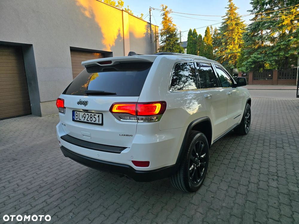 Jeep Grand Cherokee - 34