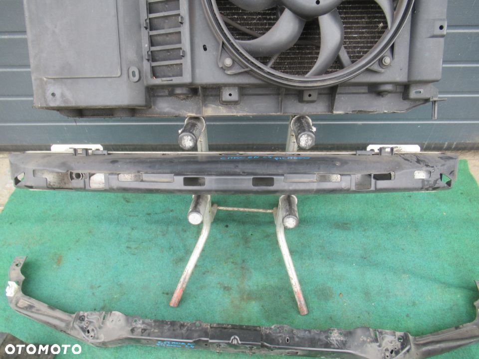 PAS GÓRNY PAS PRZEDNI CHŁODNICE BELKA CITROEN C4 GRAND PICASSO 1 I 2006- 1.6 VTI - 3
