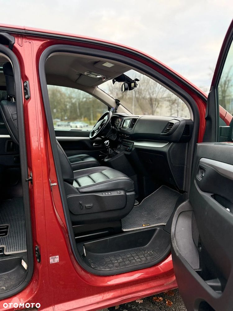 Peugeot Traveller - 2