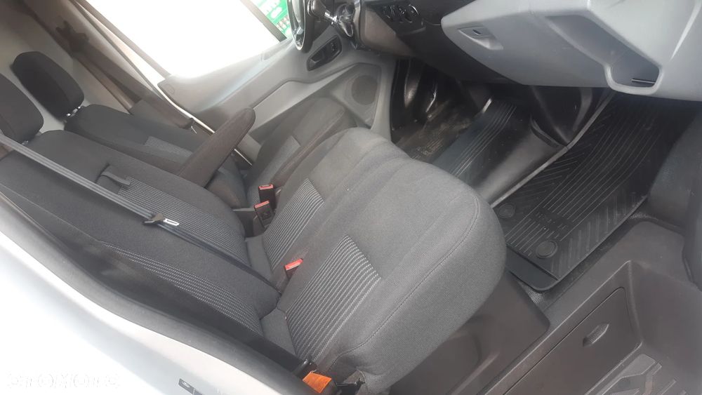 Ford Transit - 11