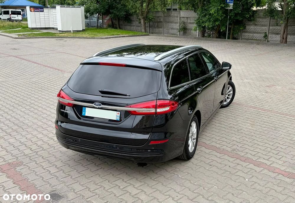 Ford Mondeo 2.0 Hybrid Titanium - 11