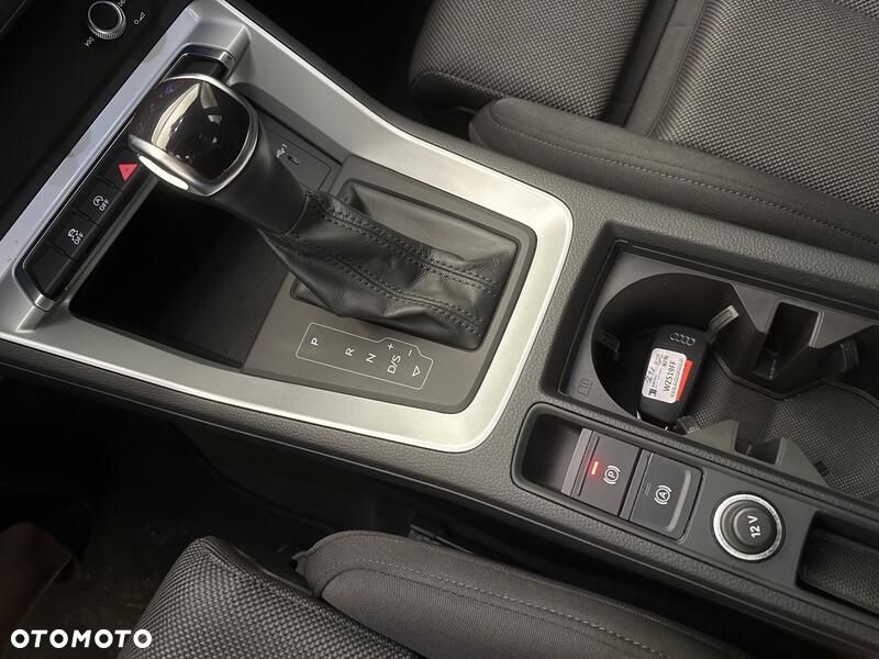 Audi Q3 35 TFSI S tronic - 17