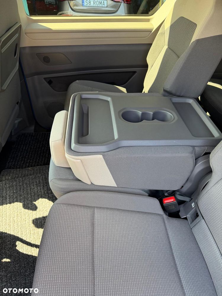 Volkswagen Multivan - 12