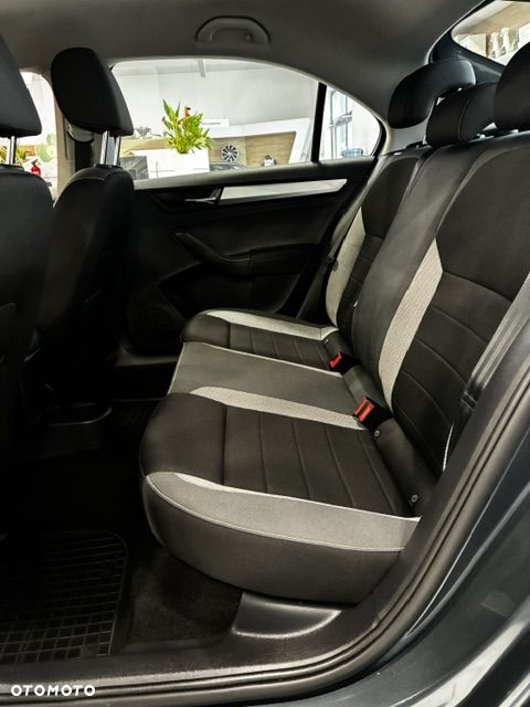 Skoda RAPID 1.0 TSI Ambition - 10