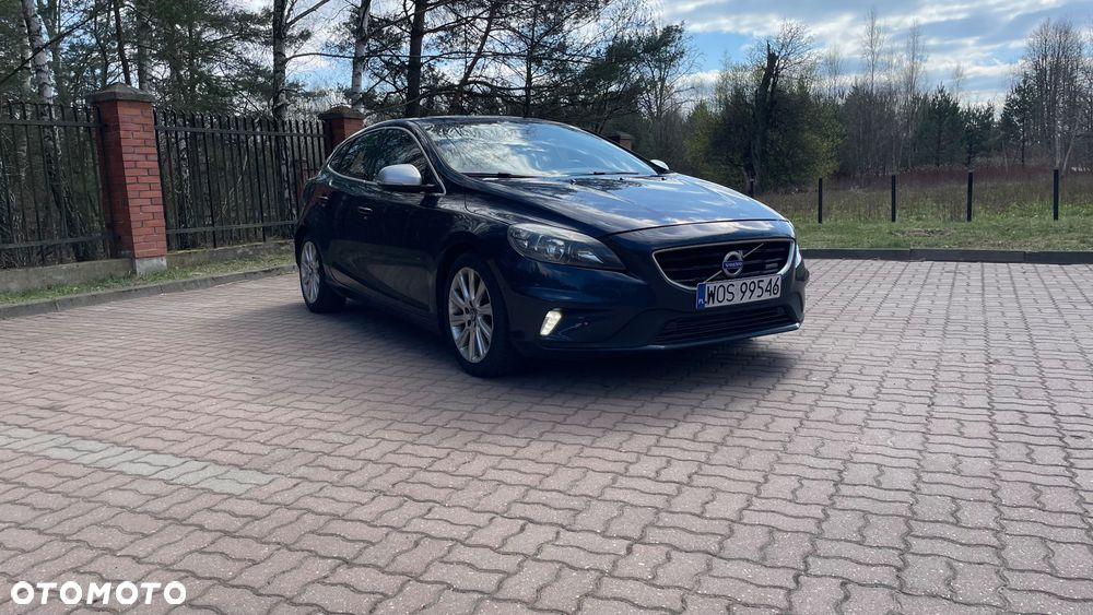 Volvo V40 D2 R Design - 3