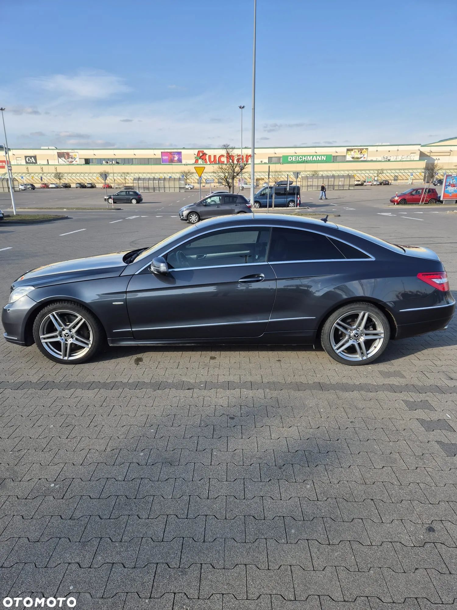 Mercedes-Benz Klasa E 350 CDI BlueEff - 1
