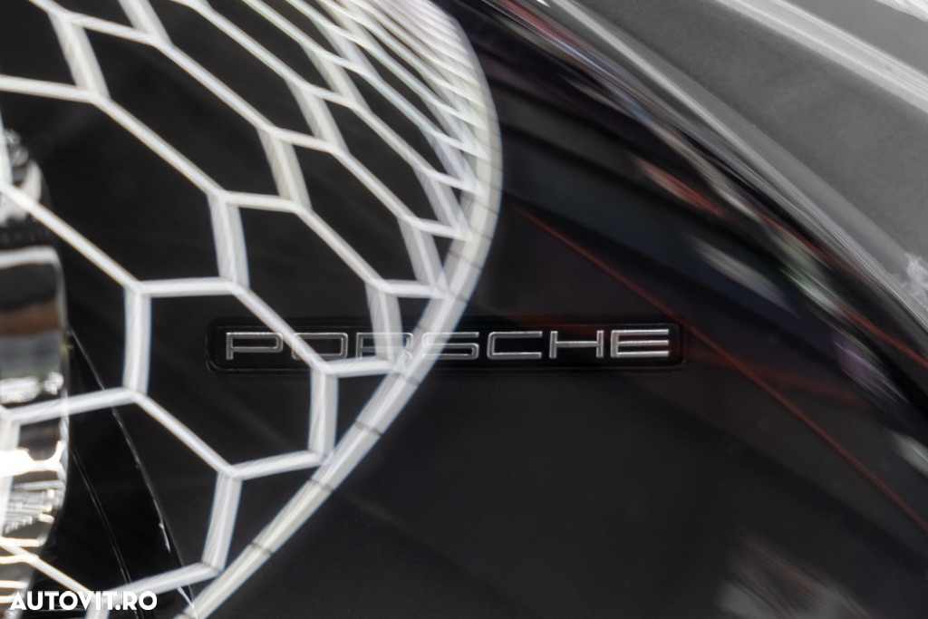 Porsche 911 Carrera Cabriolet PDK - 7