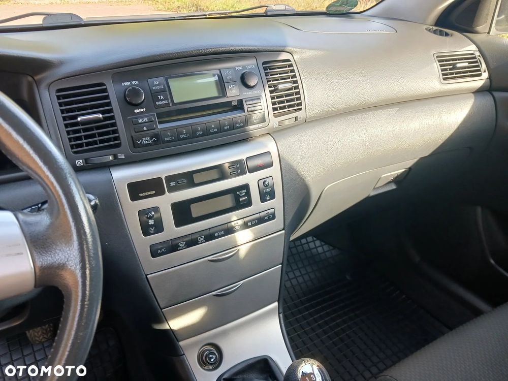 Toyota Corolla 1.4 VVT-i - 8