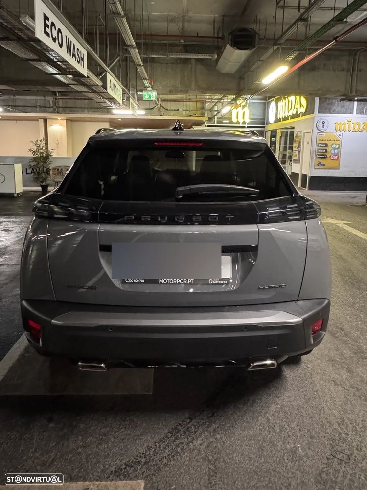 Peugeot 2008 - 8