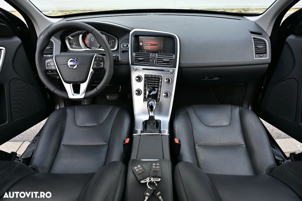 Volvo XC 60 D4 AWD Geartronic Summum - 18