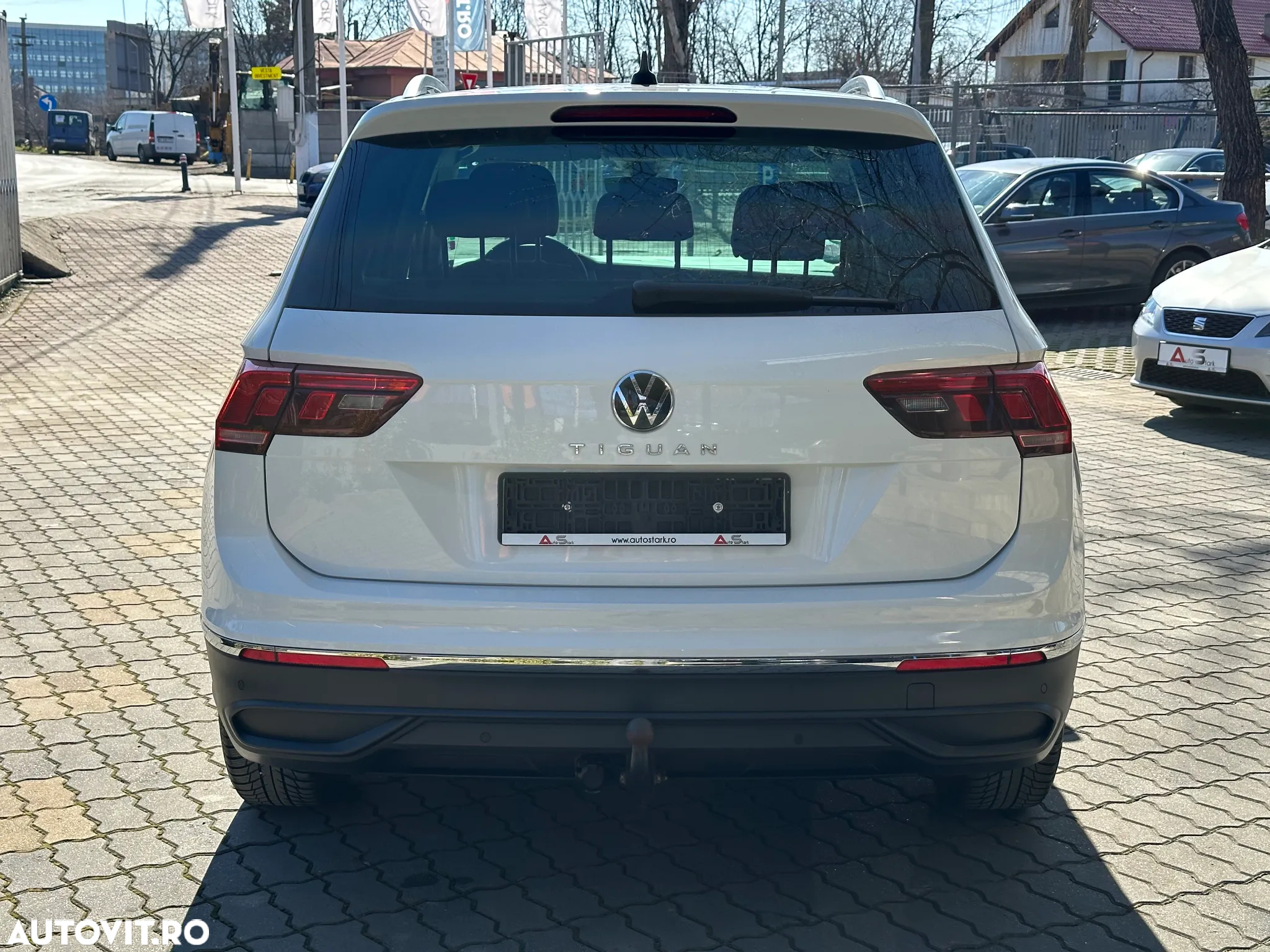 Volkswagen Tiguan 1.5 eTSI OPF DSG Life - 13