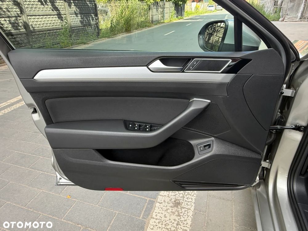 Volkswagen Passat 1.8 TSI BMT Comfortline DSG - 40