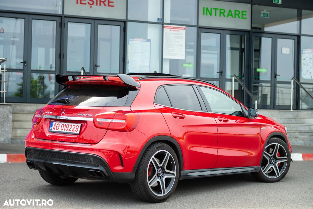 Mercedes-Benz GLA 45 AMG 4MATIC Aut. - 27