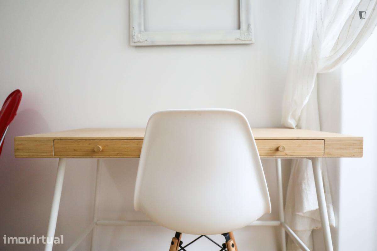 Quarto - localizado em Ajuda Lisbon - Grande imagem: 3/27