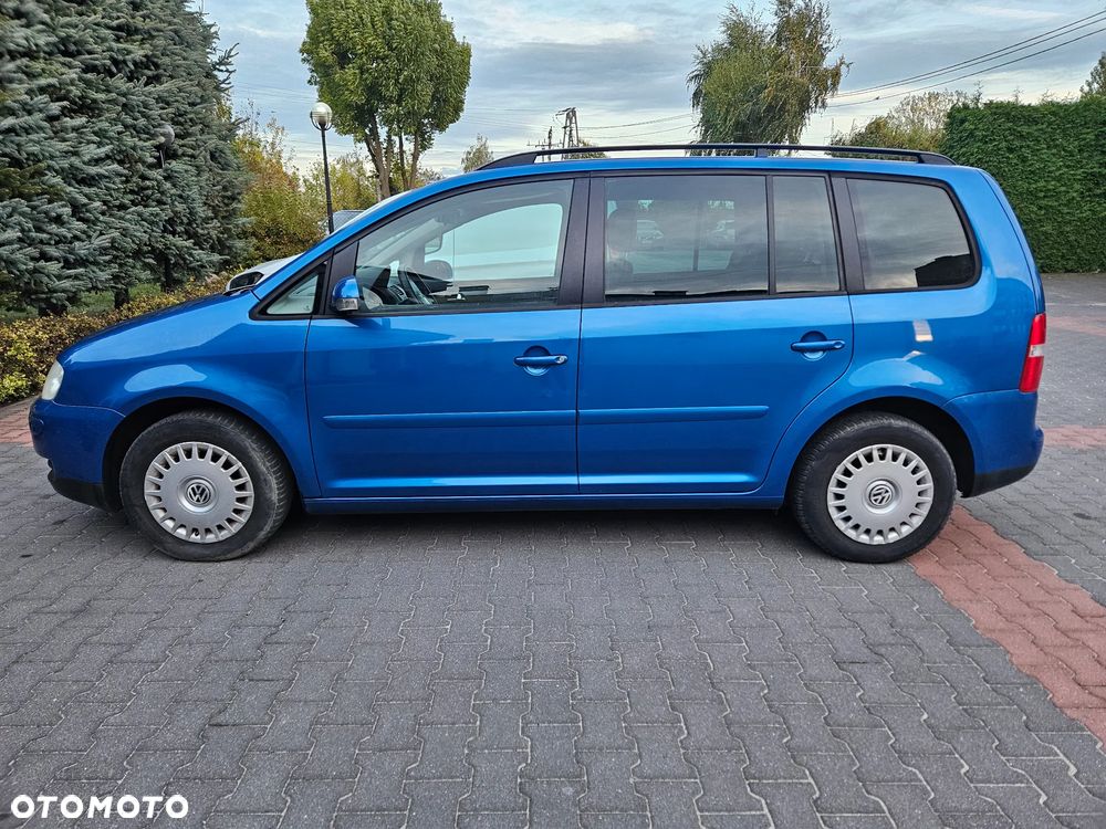 Volkswagen Touran - 18