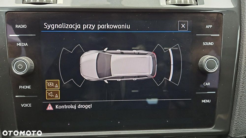 Volkswagen Golf - 21