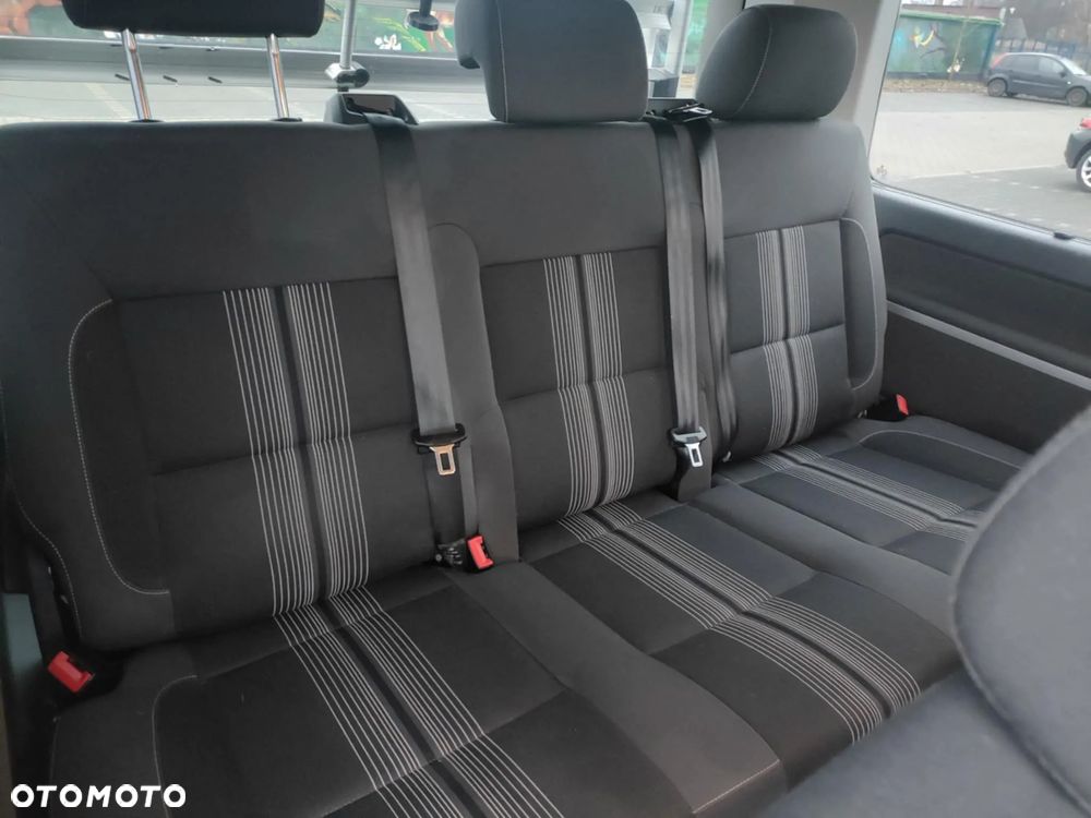 Volkswagen Multivan - 14