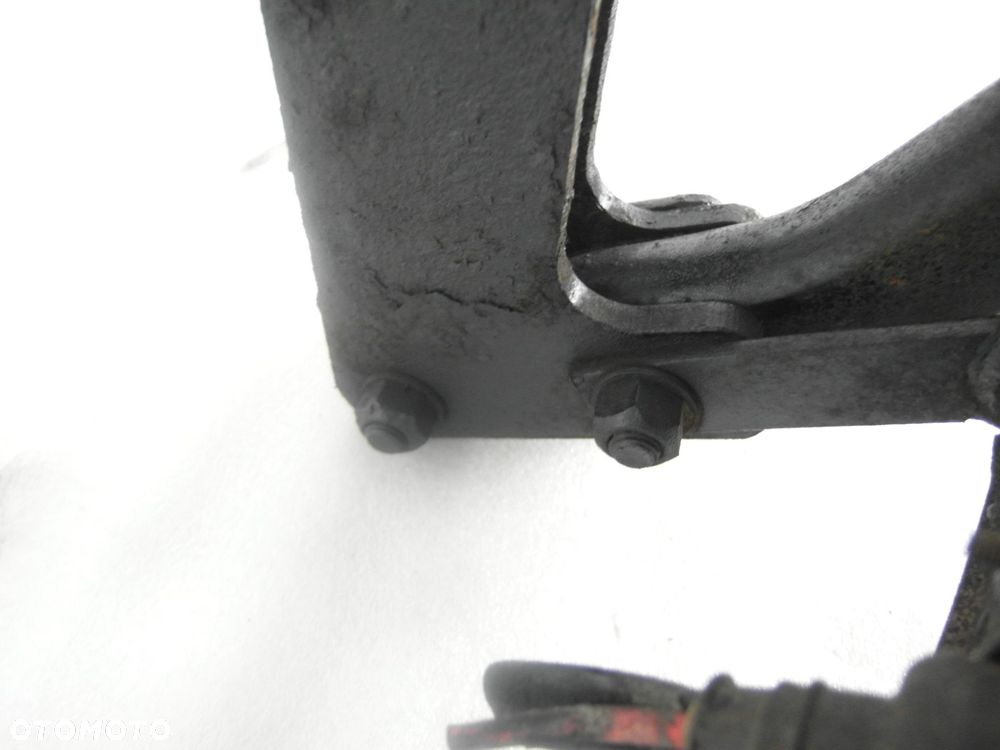 HAK TOYOTA COROLLA Verso E12 - 5