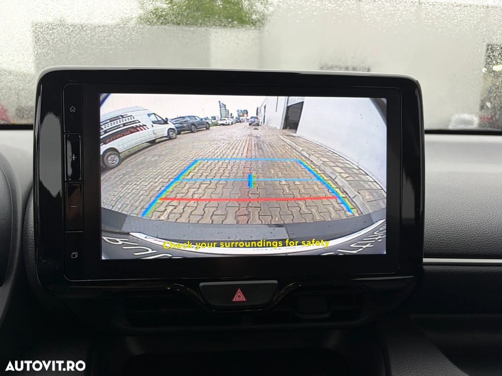 Toyota Yaris 1.5 VVT-i HSD Active - 23