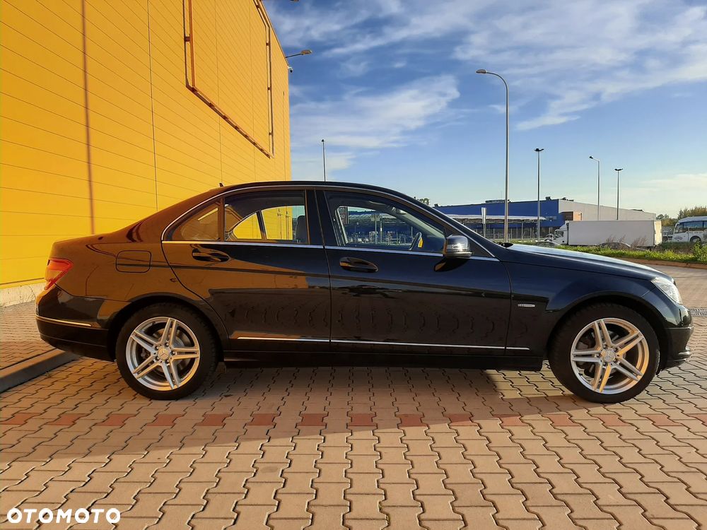 Mercedes-Benz Klasa C 250 CGI Automatik BlueEFFICIENCY Avantgarde - 5