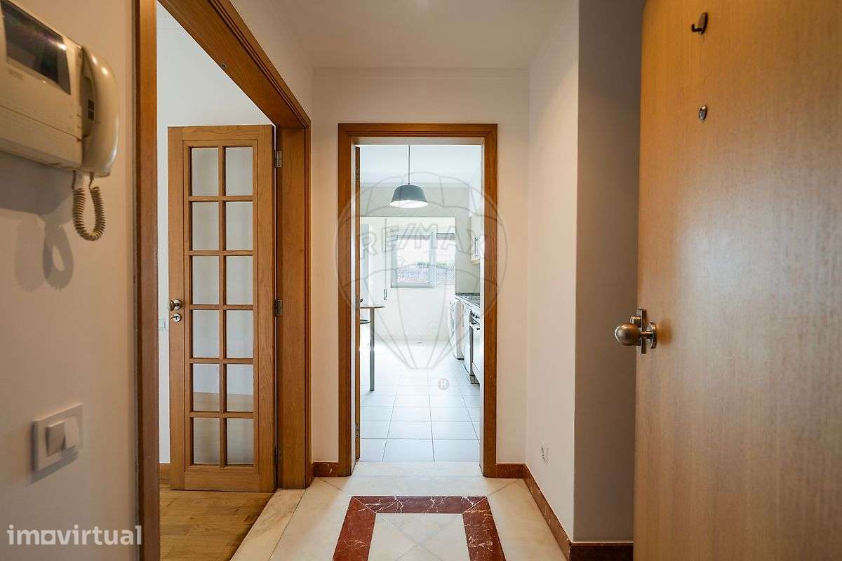 Apartamento T2 para arrendamento - Grande imagem: 2/21