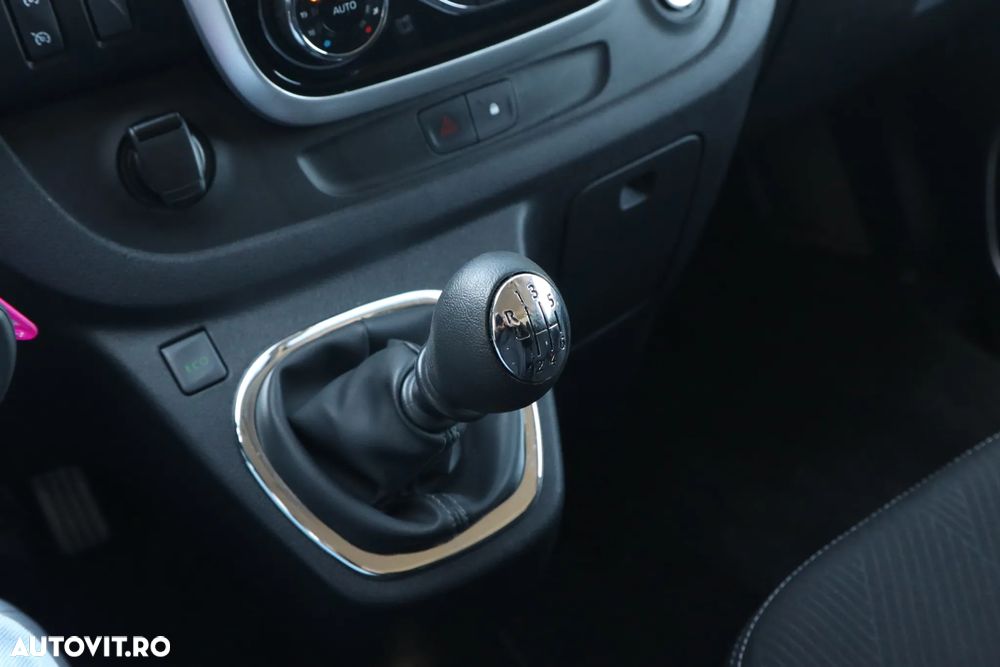 Renault Trafic Combi Authentique - 17