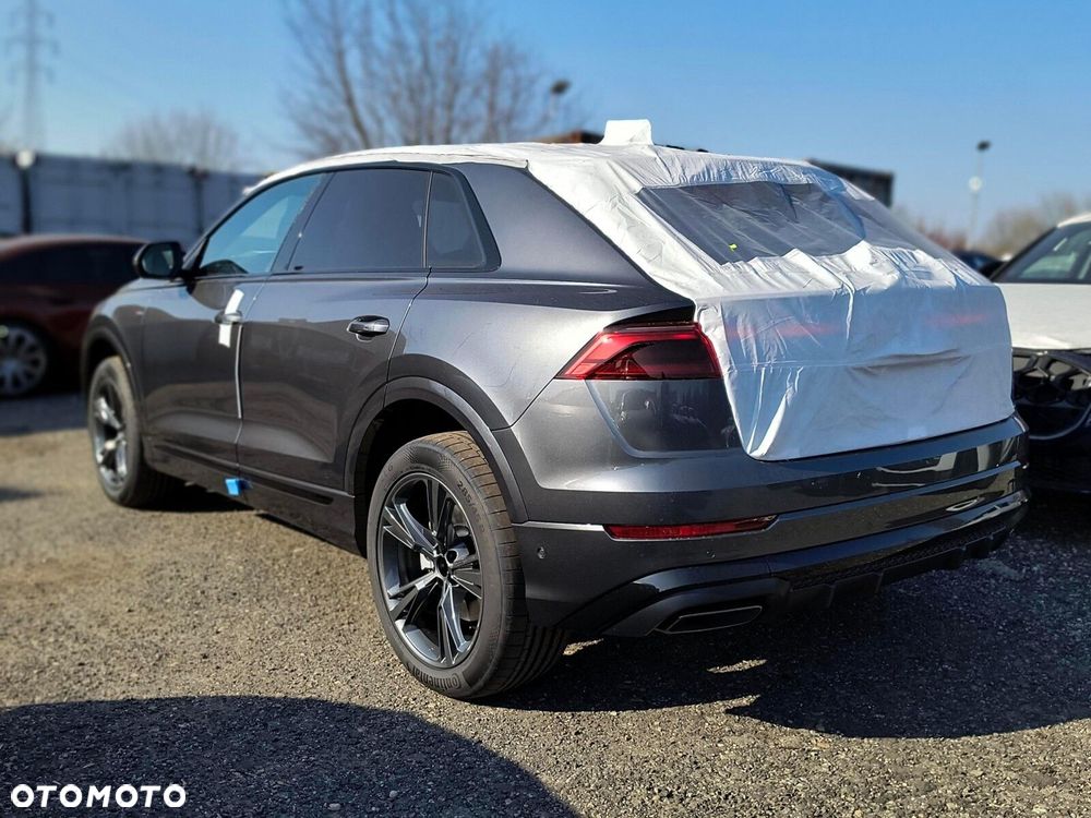 Audi Q8 - 6