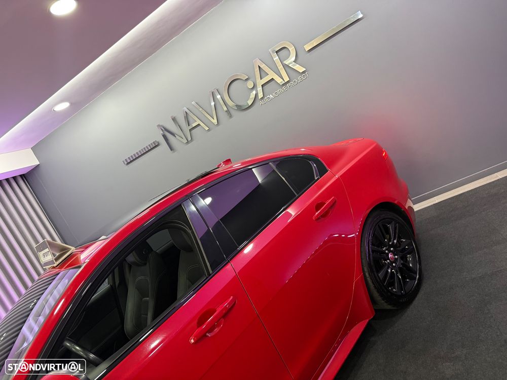Jaguar XE D180 Aut. R-Dynamic S — fotografia 9